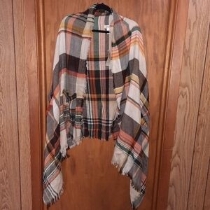 🌟 Grace & Lace pocket poncho scarf NWT